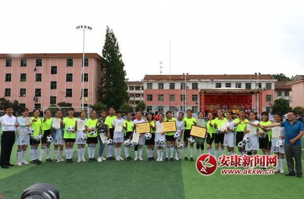 Ů�ӈF(tu��n)�w�ځ�܊��Ӱ�����������  �z.jpg