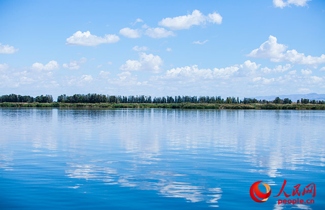 烏梁素海風(fēng)景秀美。人民網(wǎng) 孟佳澍攝